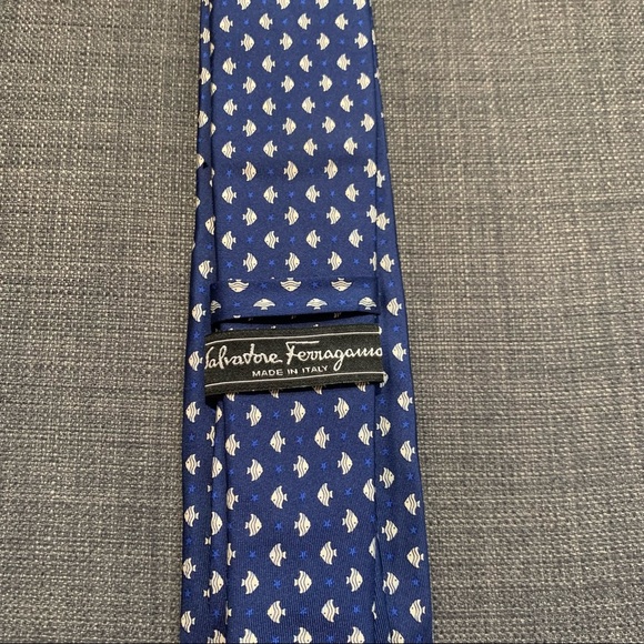 Salvatore Ferragamo Fish Print Silk Tie (Blue) - Picture 3 of 11